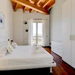 Palazzo Garda - Modern アパート