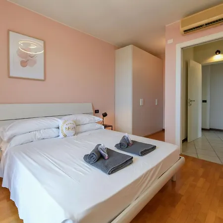 Palazzo Garda - Modern Апартаменты